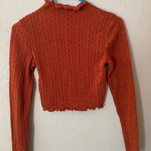 Knitted long sleeve crop top